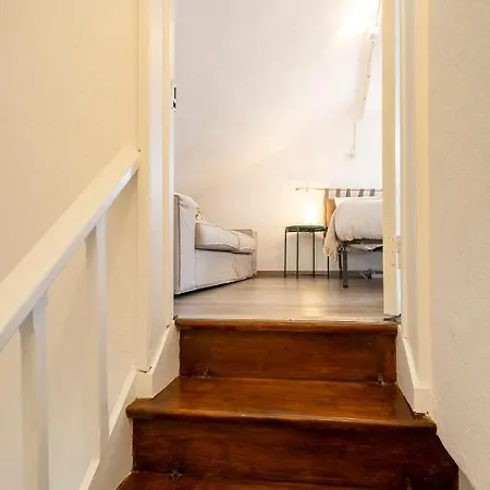 Grandmas House アパート ナザレ