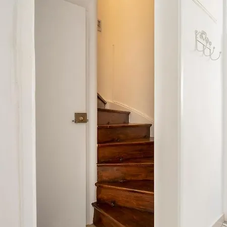 Grandmas House * ナザレ