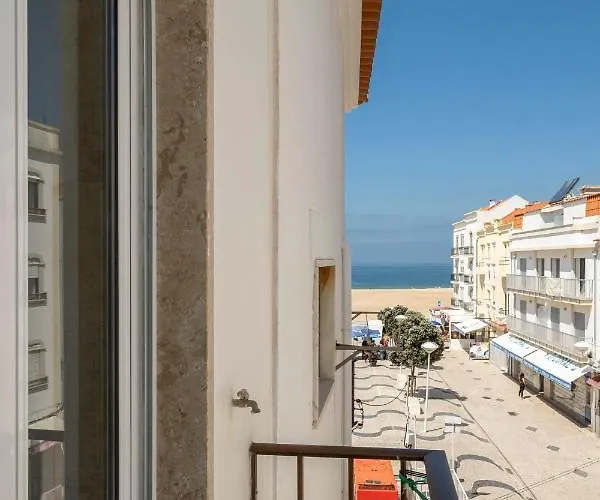 Grandmas House Lägenhet Nazaré