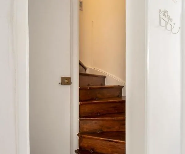 Grandmas House * נאזרה